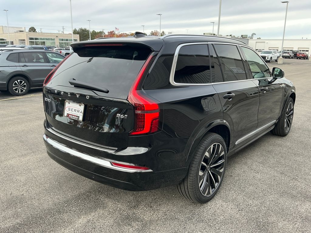 2026 Volvo XC90 AWD Plus photo 4