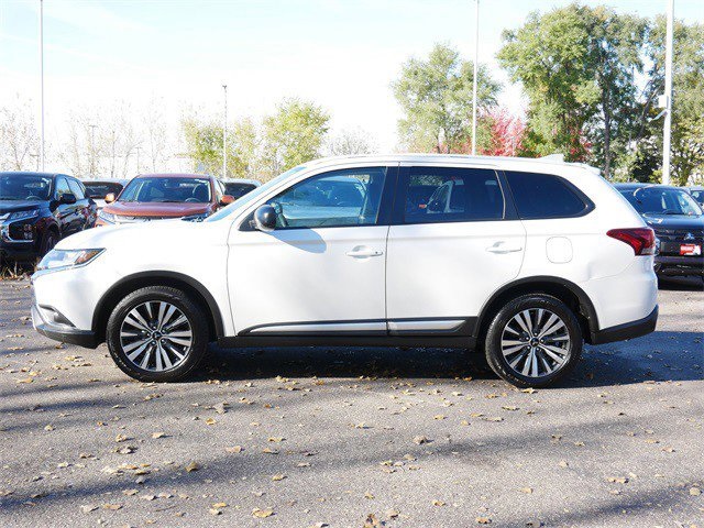 2020 Mitsubishi Outlander ES photo 4