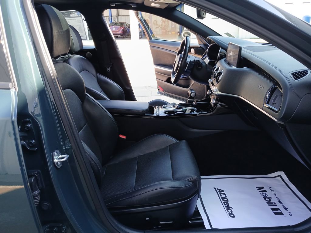 2023 Kia Stinger GT-Line photo 28