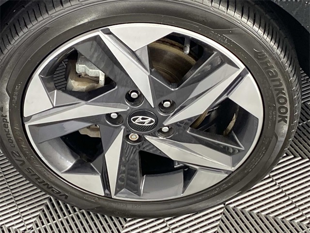 2022 Hyundai Elantra SEL photo 24
