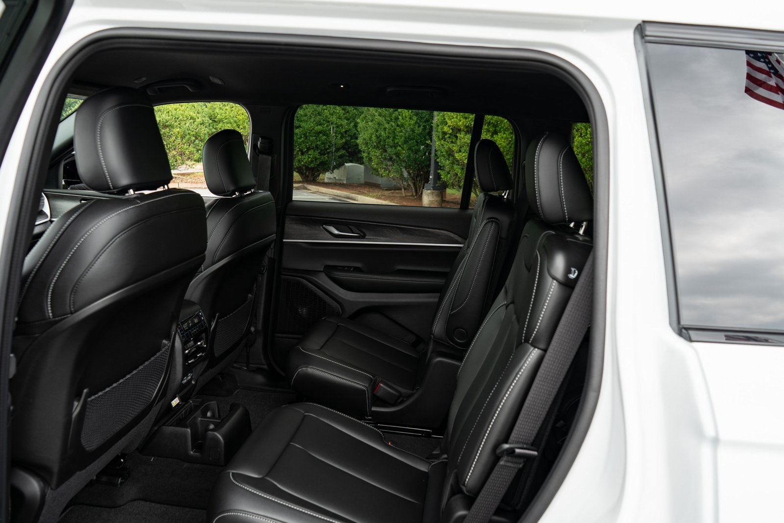 2025 Jeep Grand Cherokee Limited photo 16