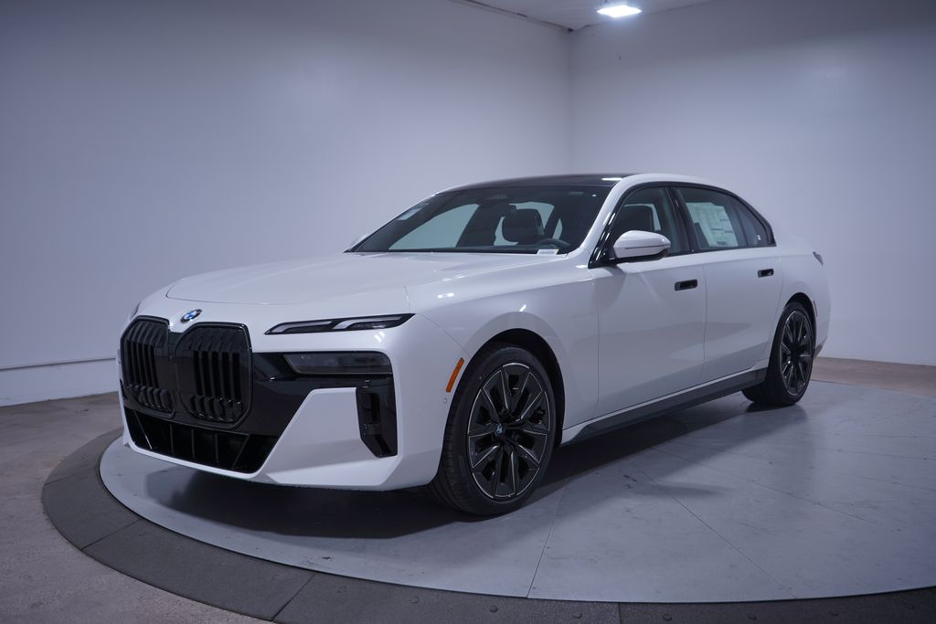 2026 BMW 7 Series 740i's photo