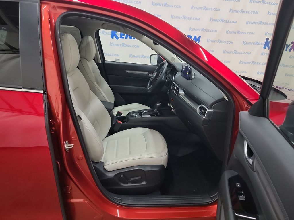 2023 Mazda CX-5 2.5 S Preferred photo 11