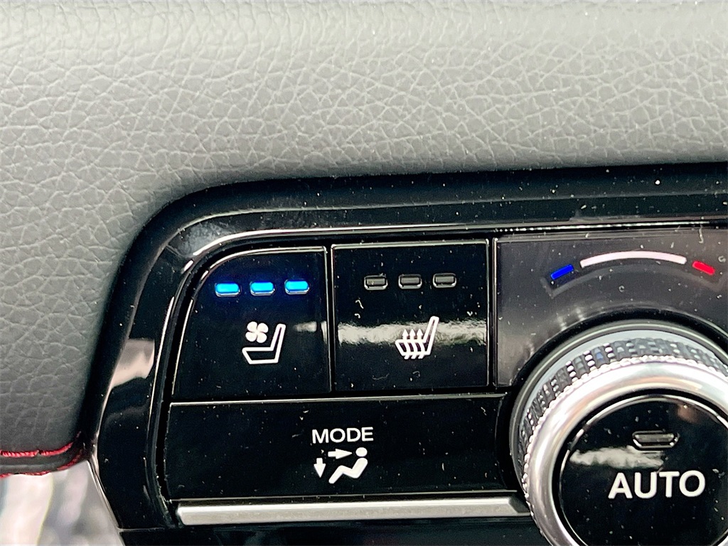 2025 Honda Pilot Black Edition photo 25