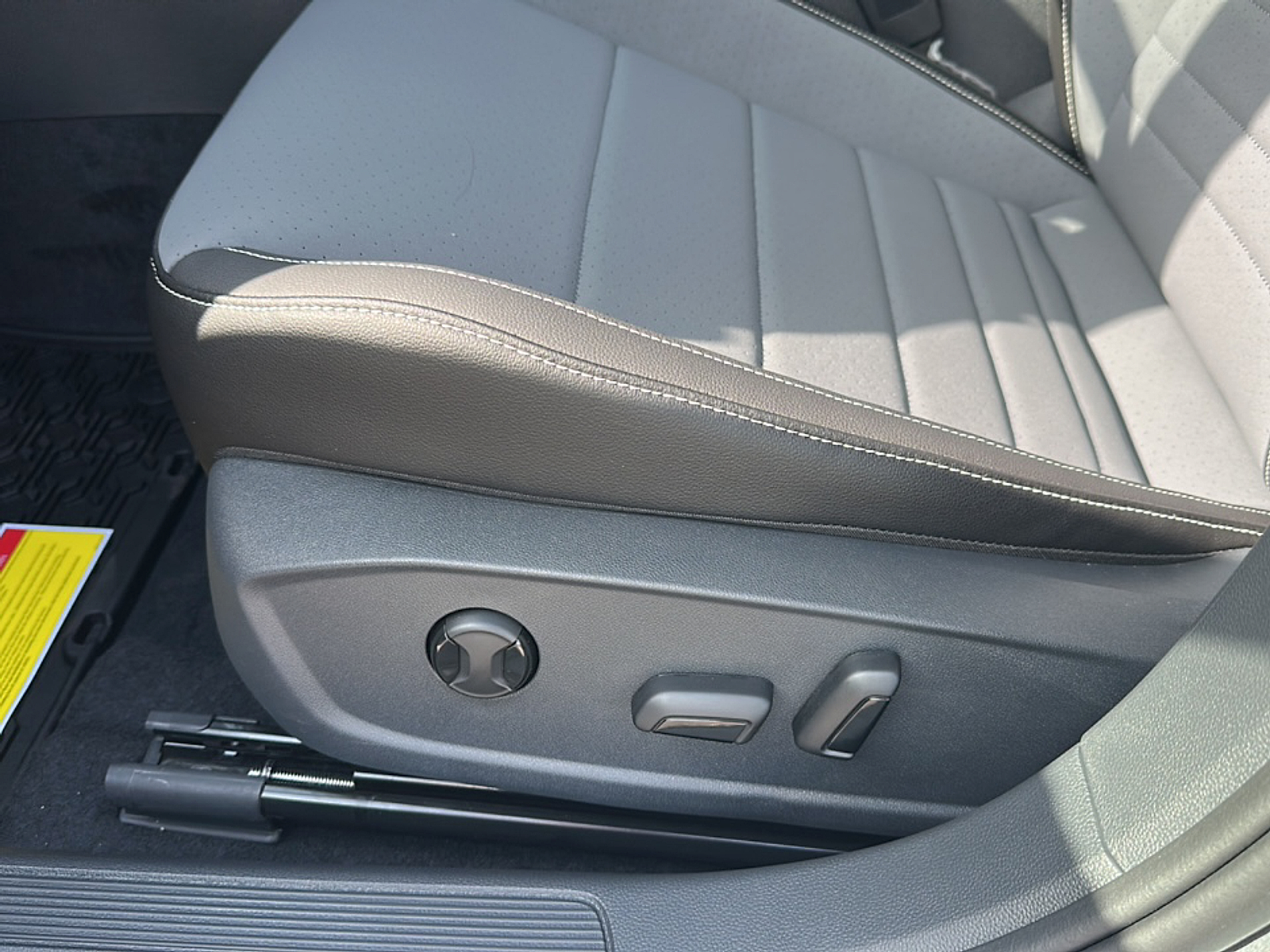 2025 Volkswagen Jetta 1.5T SE photo 5