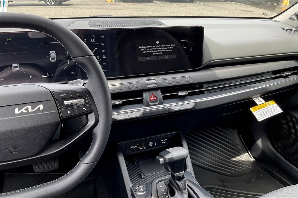 2025 Kia K4 EX photo 6
