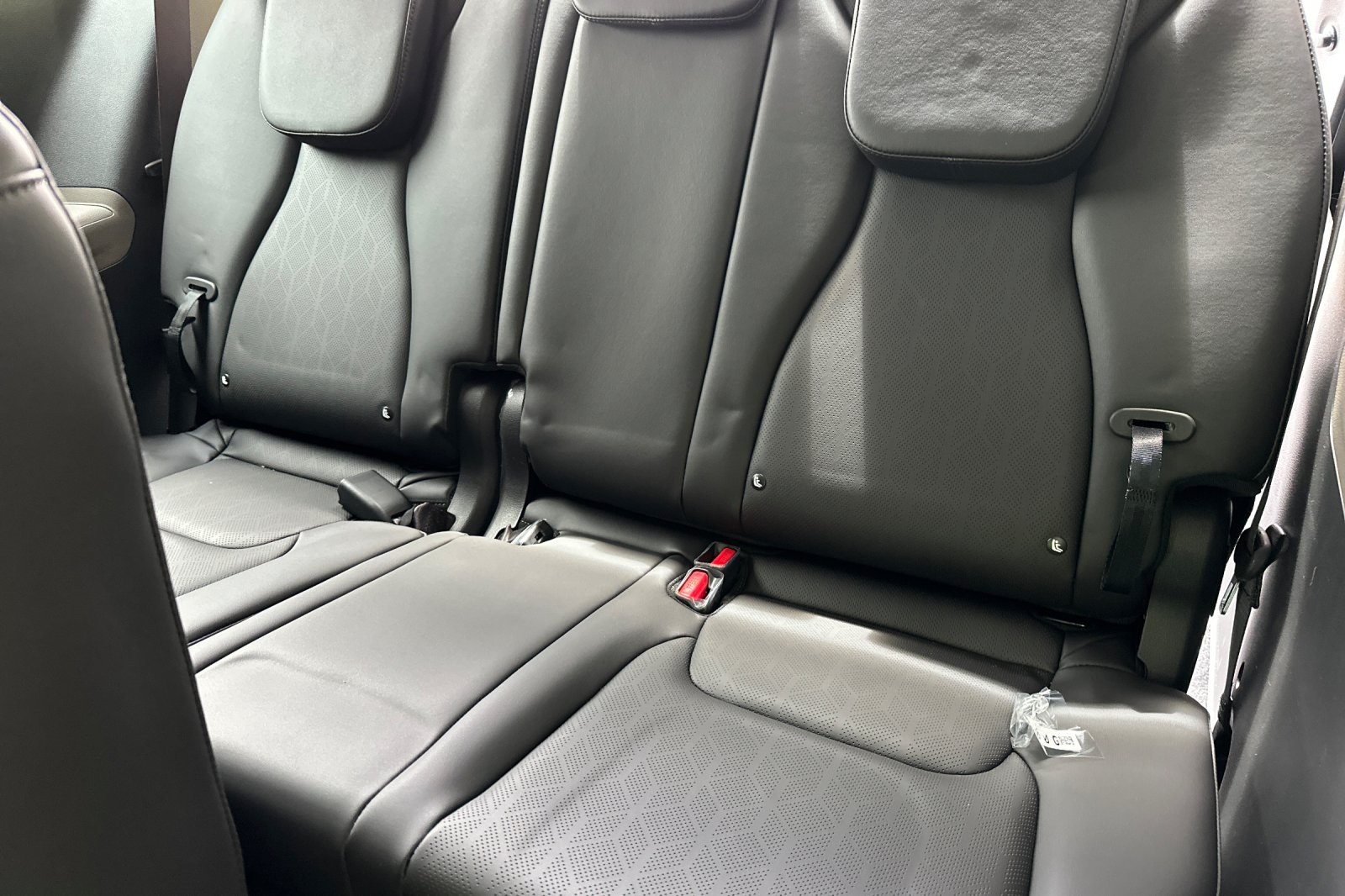 2025 Kia Carnival LXS photo 13