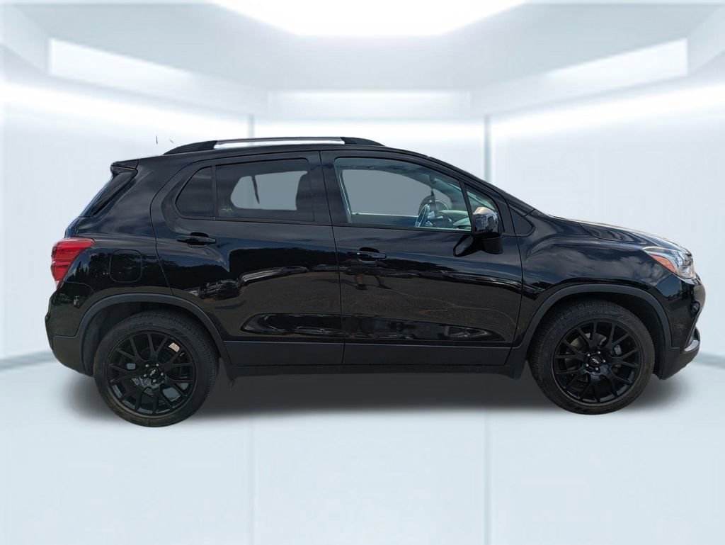 2021 Chevrolet Trax LT photo 3