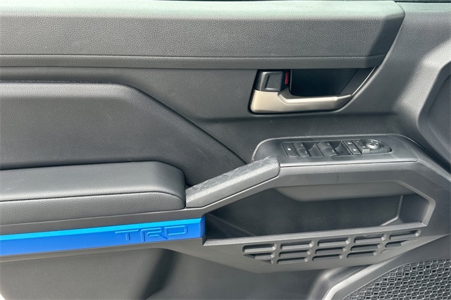 2025 Toyota Tacoma TRD Sport 4x4 Double Cab photo 11