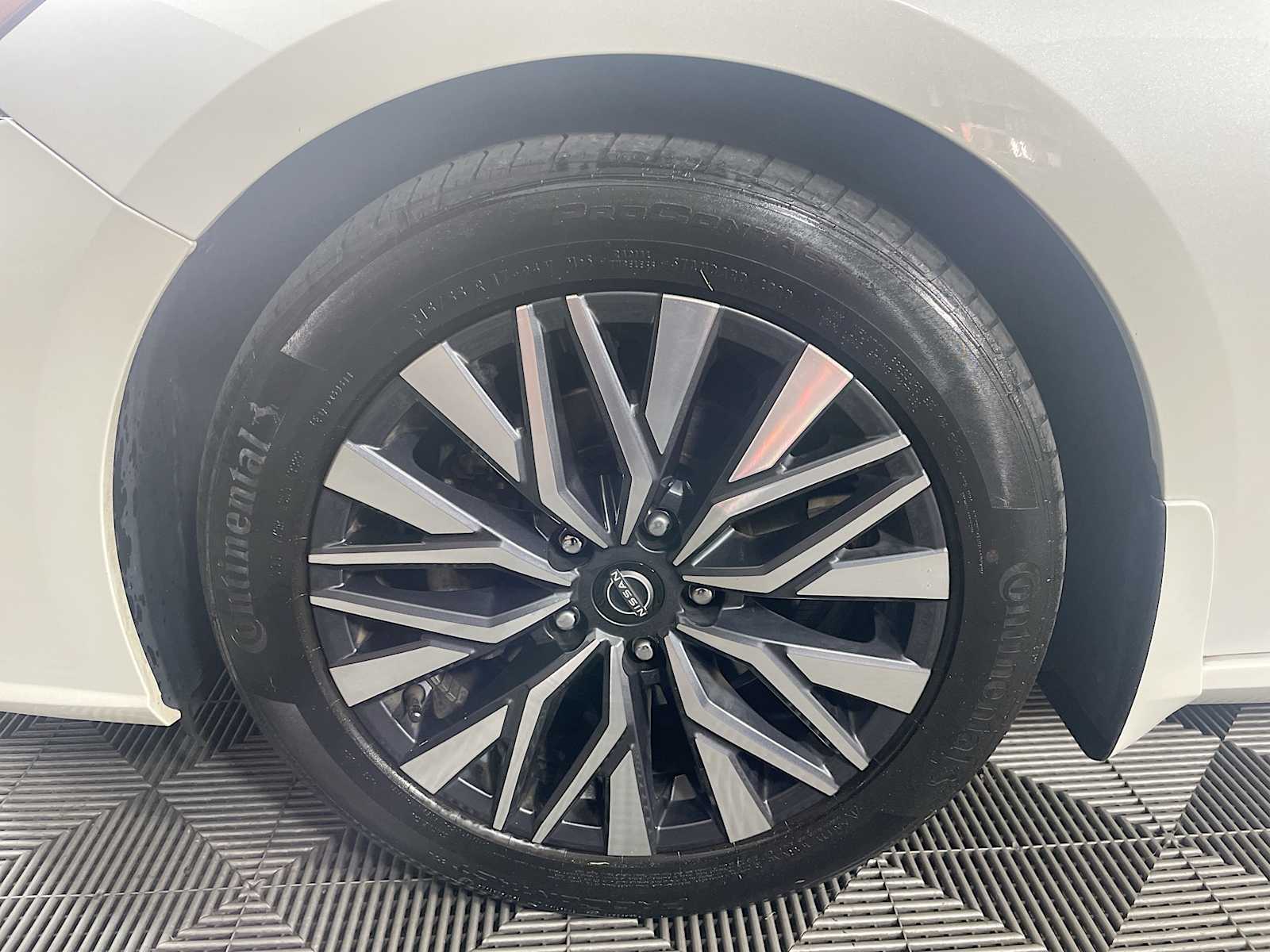 2023 Nissan Altima 2.5 SV photo 29