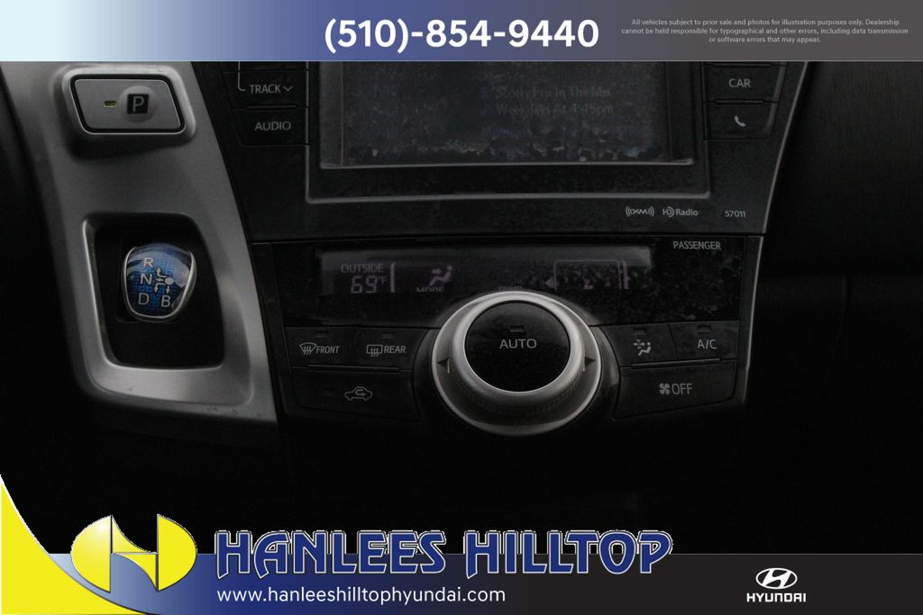 2012 Toyota Prius V Three photo 18