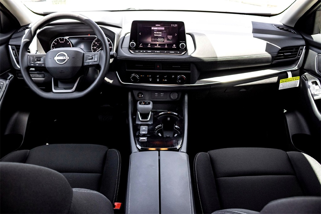 2025 Nissan Rogue S photo 21