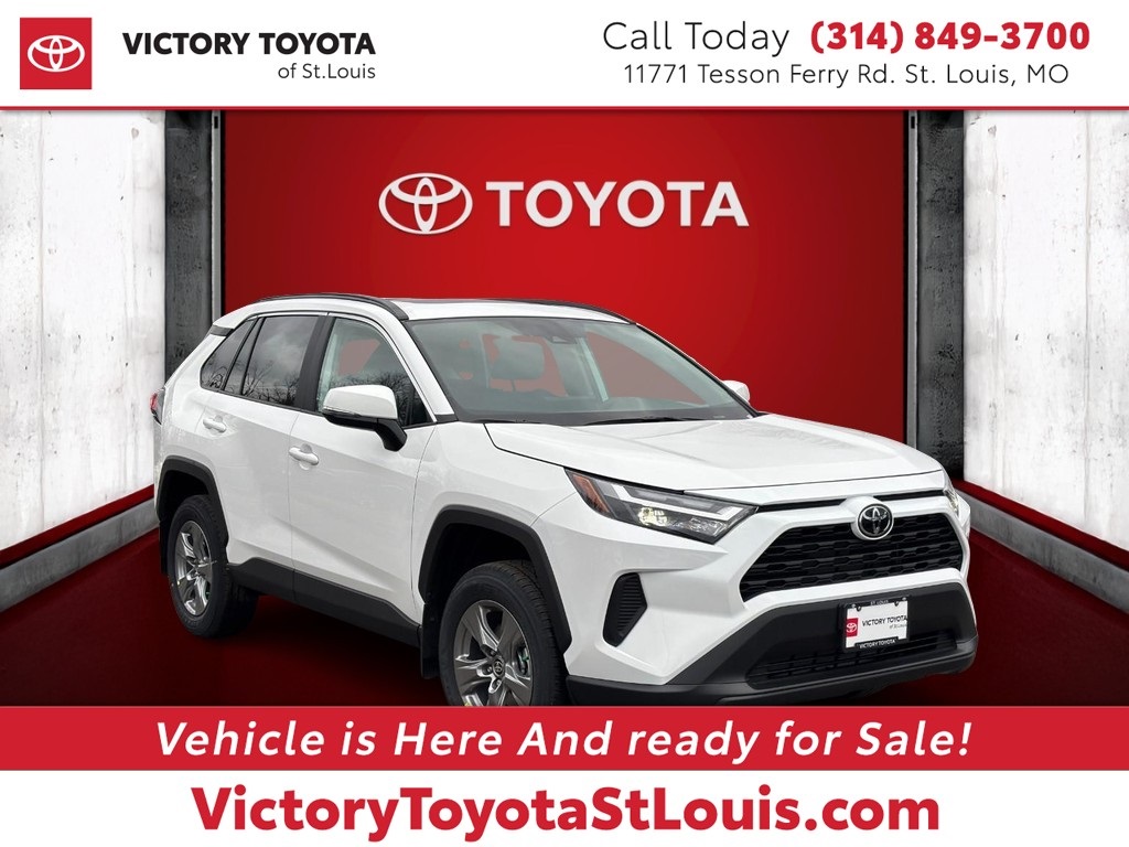 2025 Toyota RAV4 XLE's photo