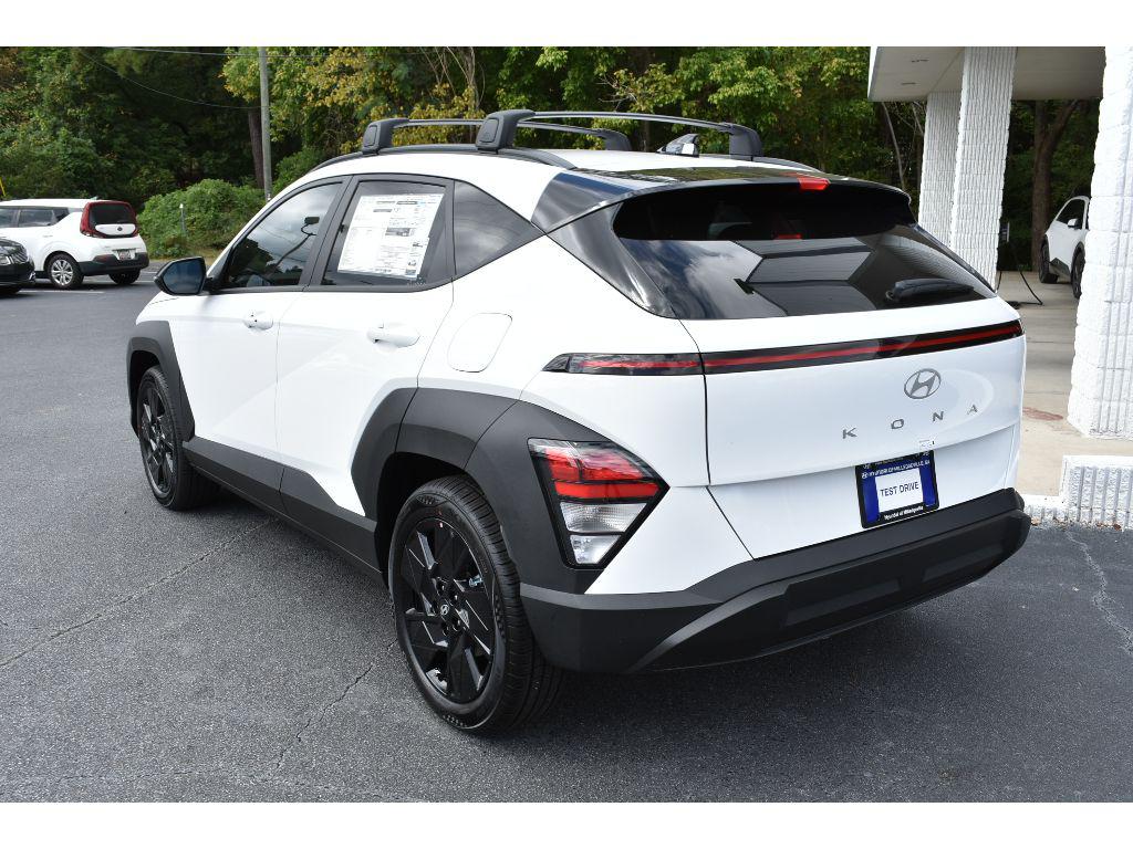 2026 Hyundai Kona SEL photo 3