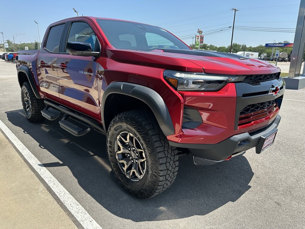 2025 Chevrolet Colorado ZR2 photo 5