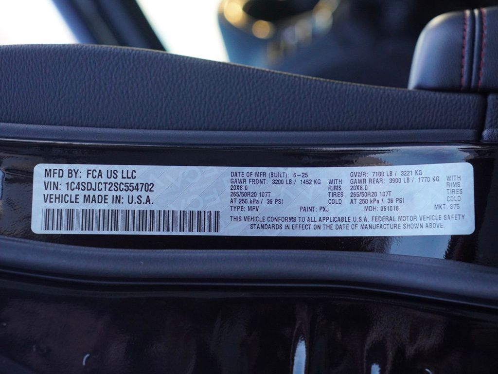 New 2025 Diamond Black Clear-Coat Exterior Paint Dodge R/T Blacktop image 31