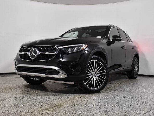 2025 Mercedes Benz GLC 300 photo 2