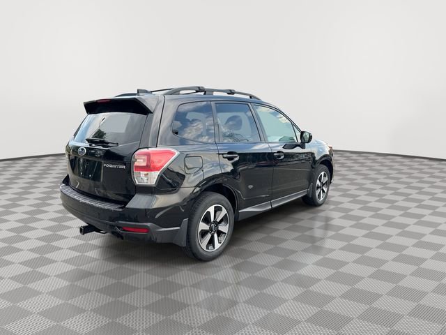 2018 Subaru Forester Premium photo 8