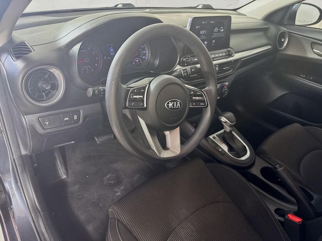 2019 Kia Forte LXS photo 9
