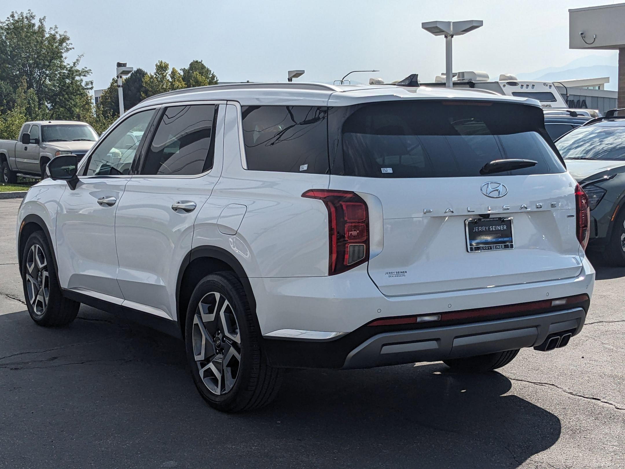 2025 Hyundai Palisade Limited photo 3