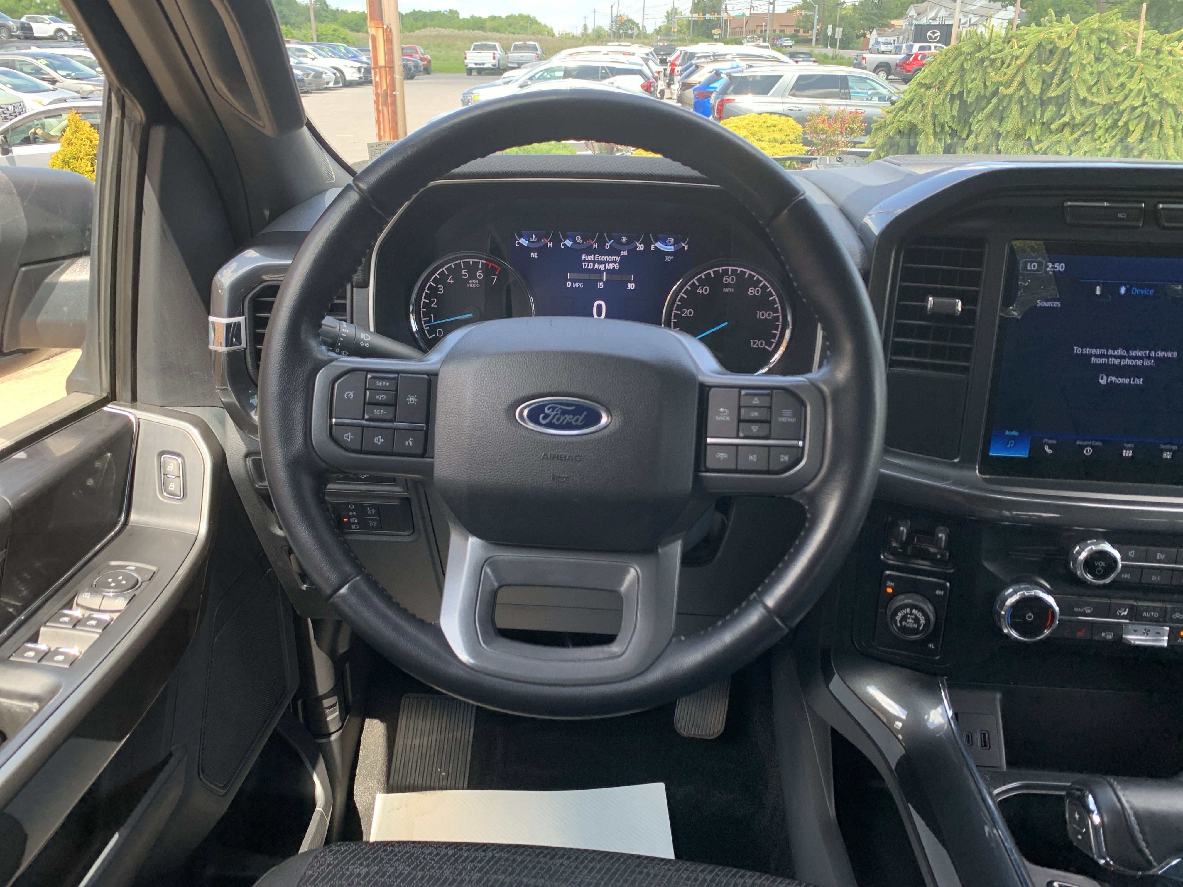2022 Ford F-150 XLT photo 13