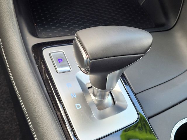 2025 Genesis G70 2.5T photo 15