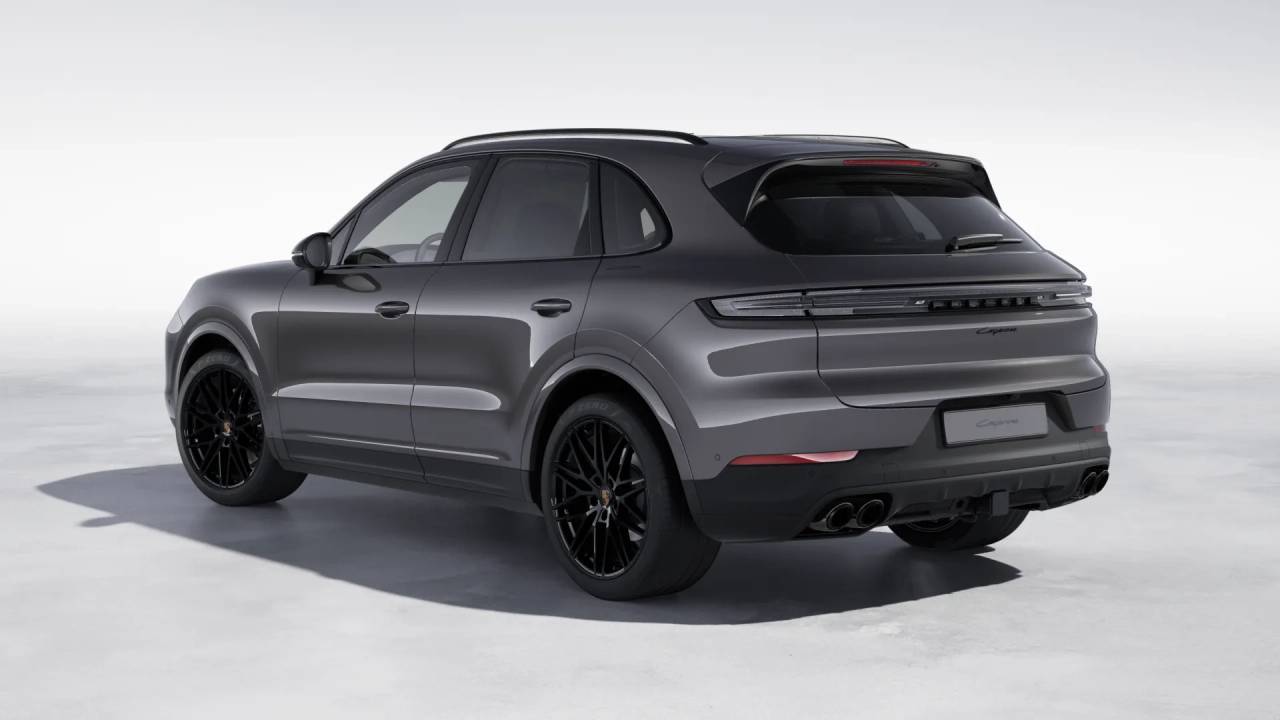 2026 Porsche Cayenne photo 3