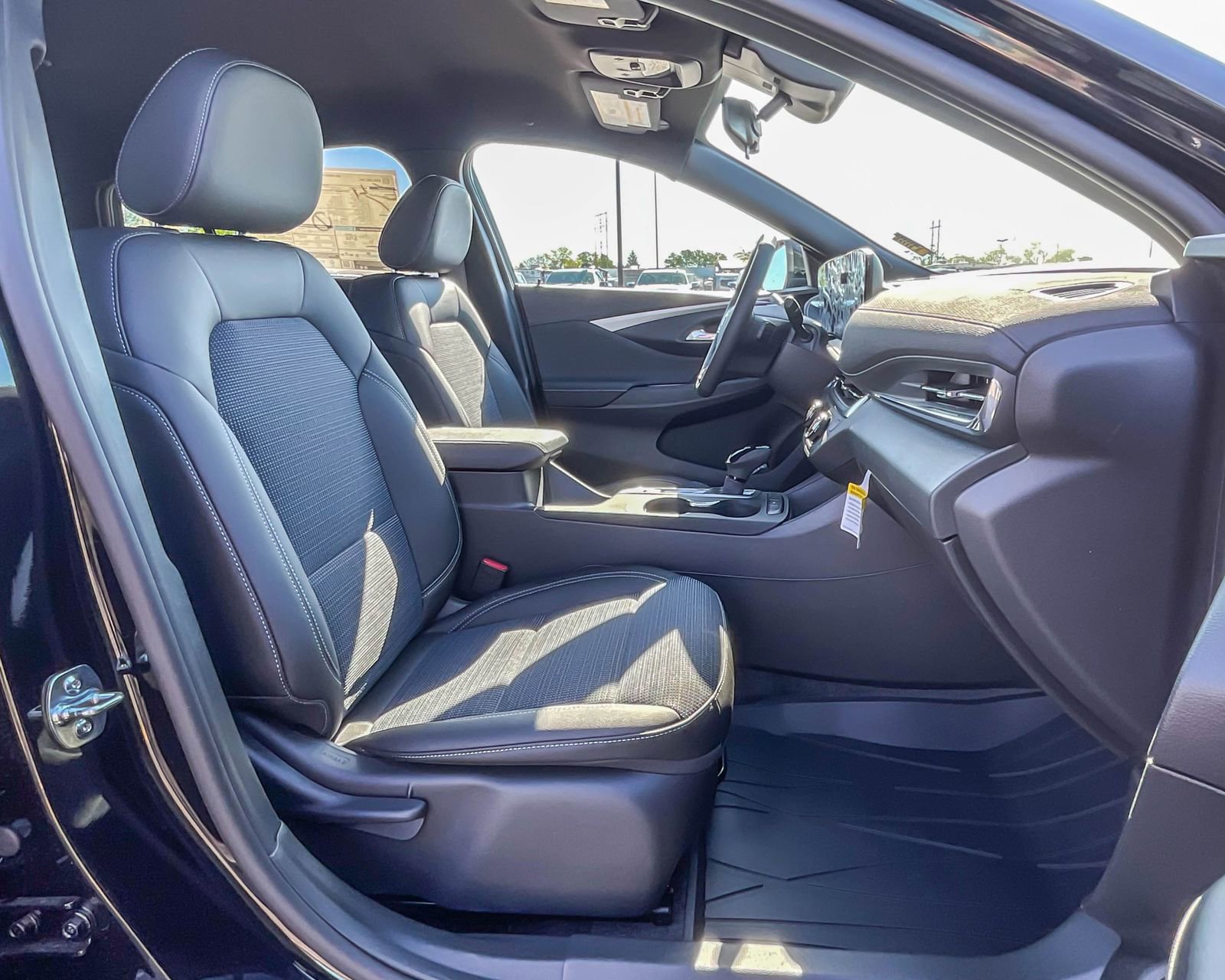 2025 Buick Envista Preferred photo 14