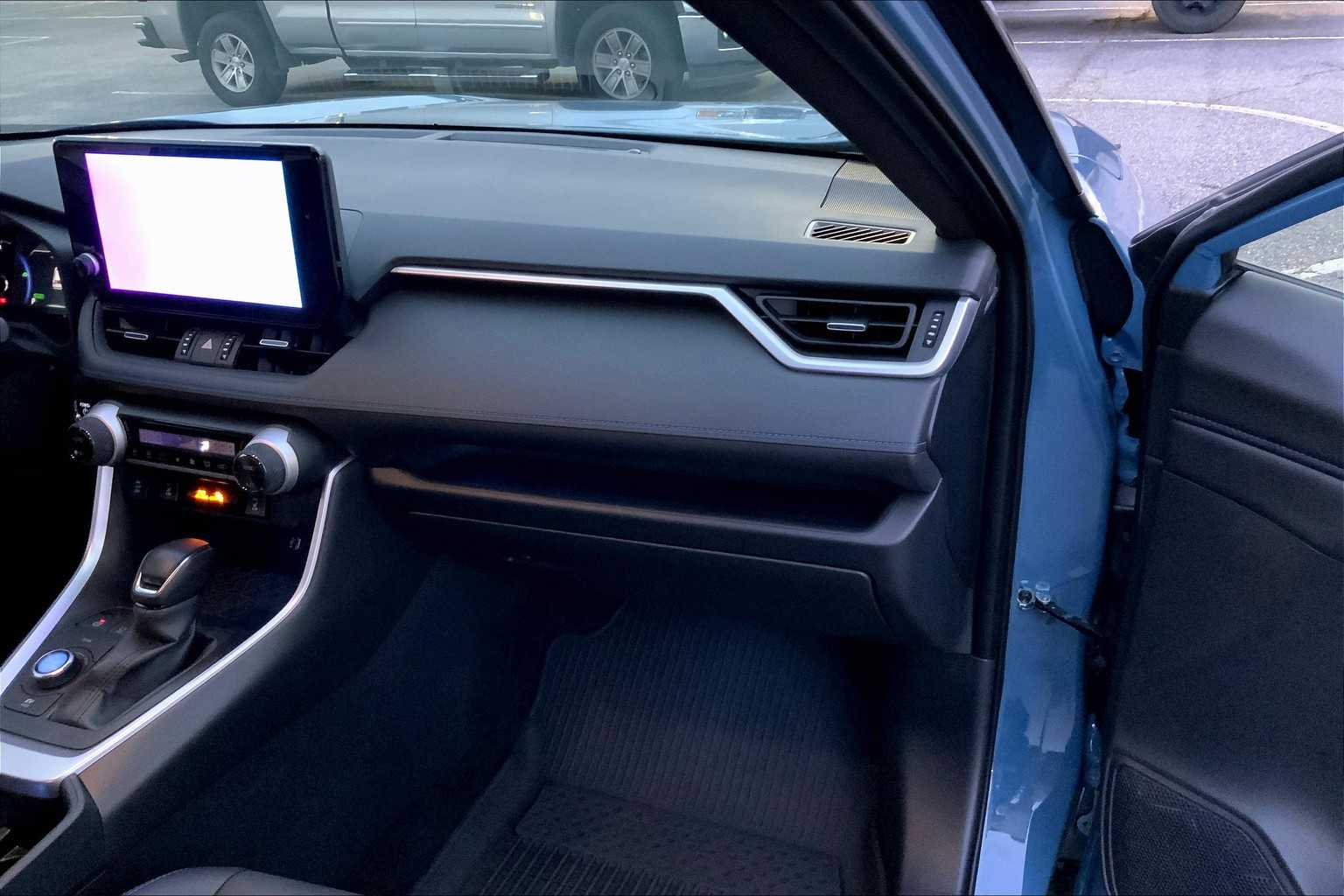 2025 Toyota RAV4 Hybrid XSE photo 18