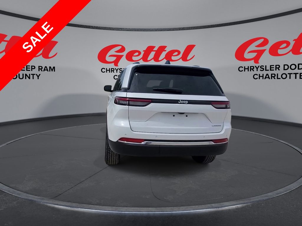 2025 Jeep Grand Cherokee Laredo Altitude photo 7