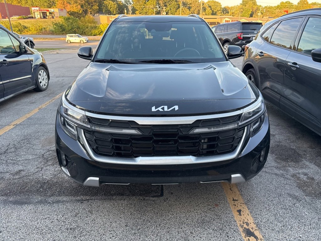 Used 2024 Kia Seltos SX with VIN KNDETCA79R7602491 for sale in Kansas City