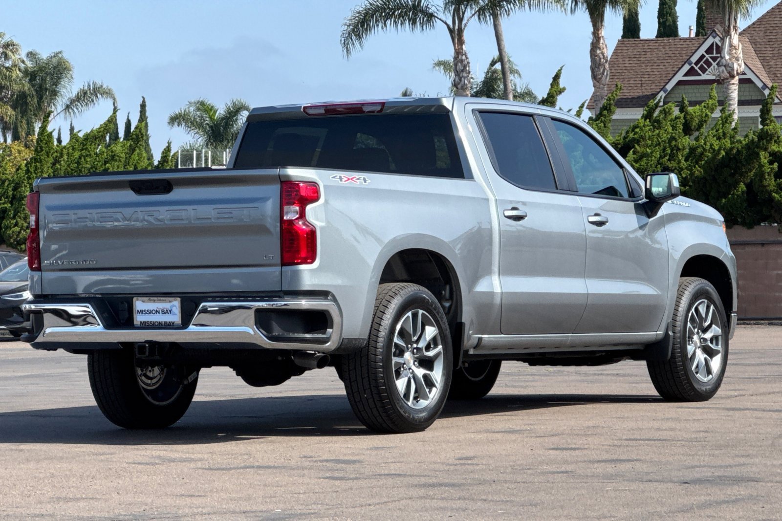 2025 Chevrolet Silverado 1500 photo 4