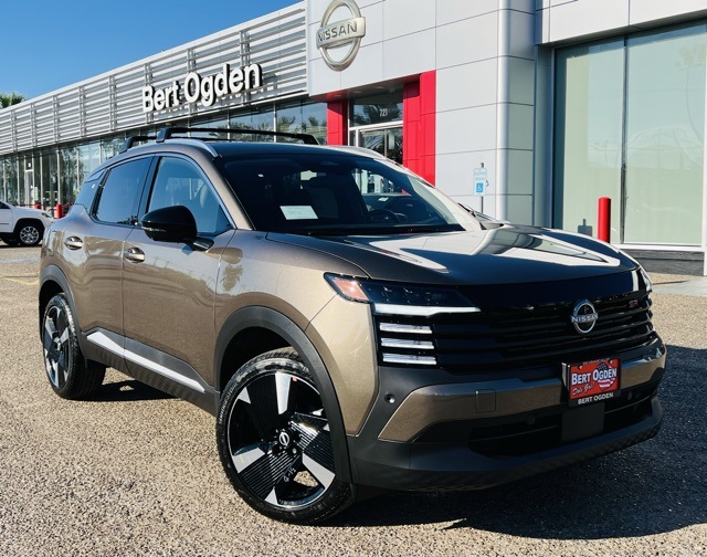 2026 Nissan KICKS SR AWD's photo