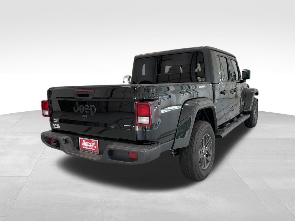 2024 Jeep Gladiator Sport photo 5