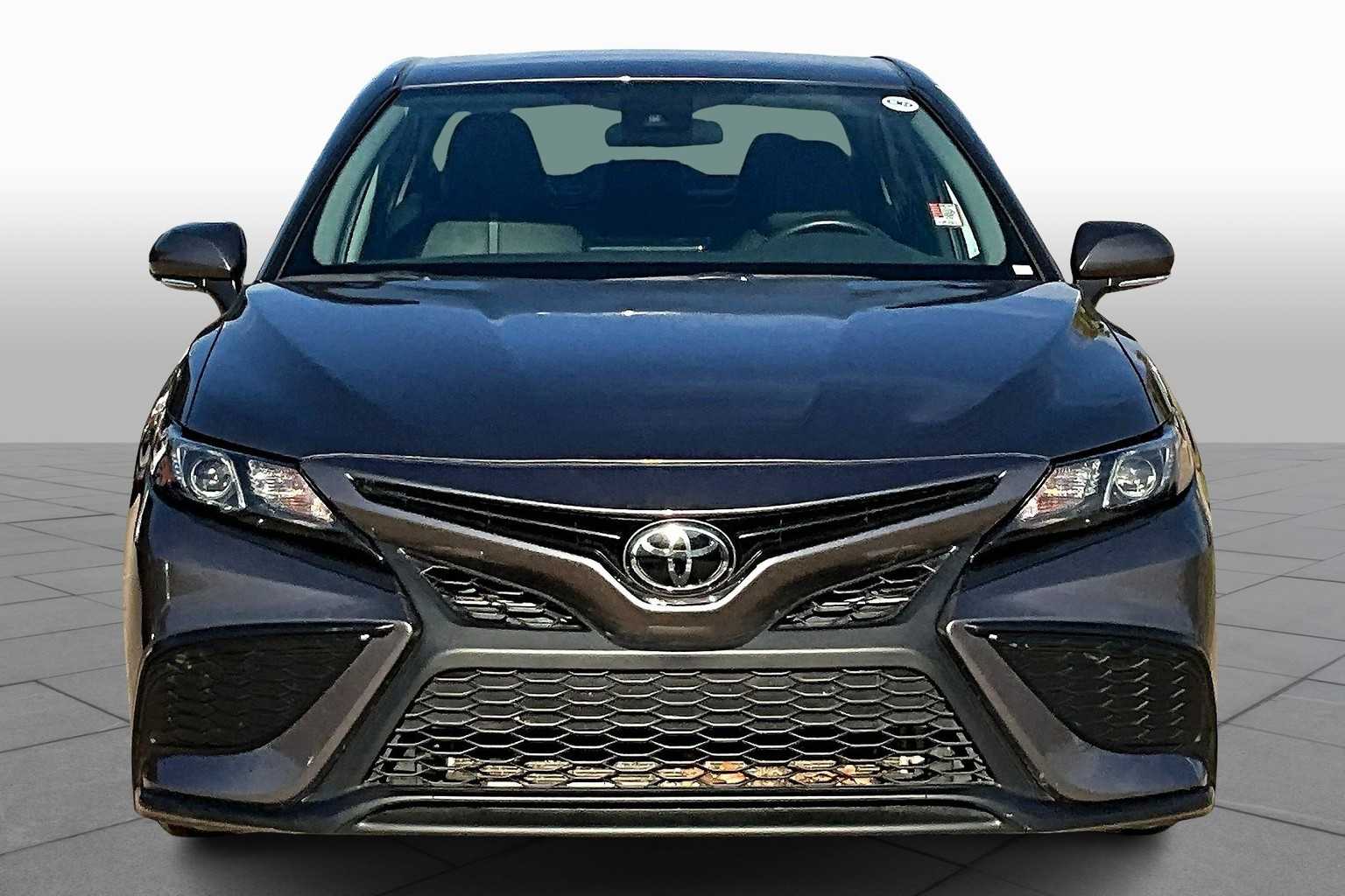 2024 Toyota Camry SE photo 4