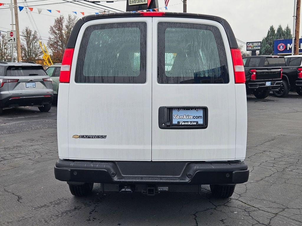 2025 Chevrolet Express Cargo 2500 photo 4