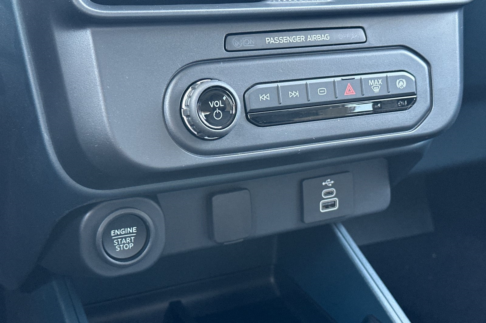 2025 Ford Maverick photo 17
