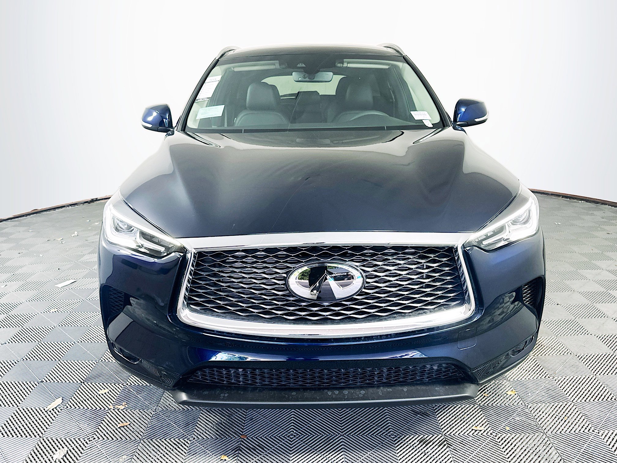 2025 Infiniti QX50 Luxe AWD photo 2