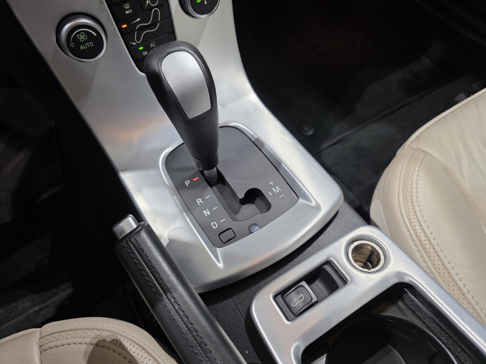 2013 Volvo C70 T5 photo 16