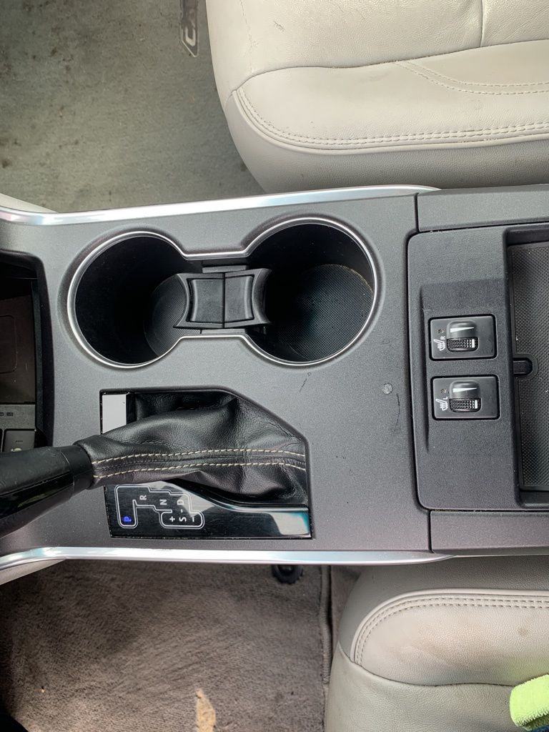 2015 Toyota Camry XLE photo 20