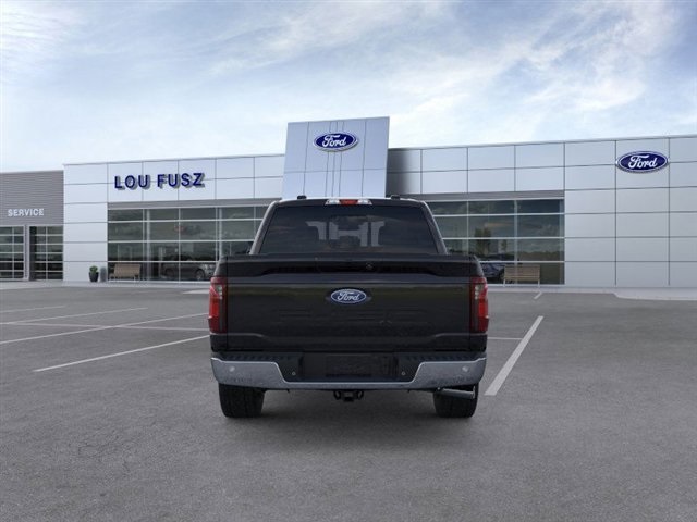 2025 Ford F-150 XLT photo 5