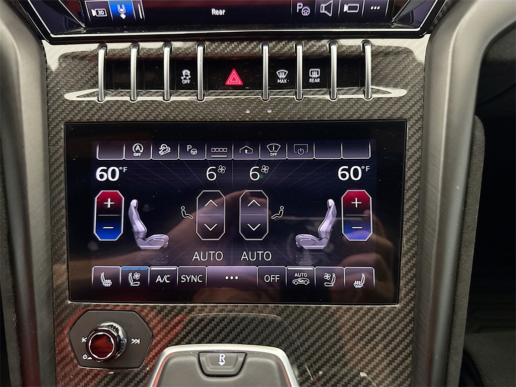 2024 Lamborghini Urus Performante photo 16