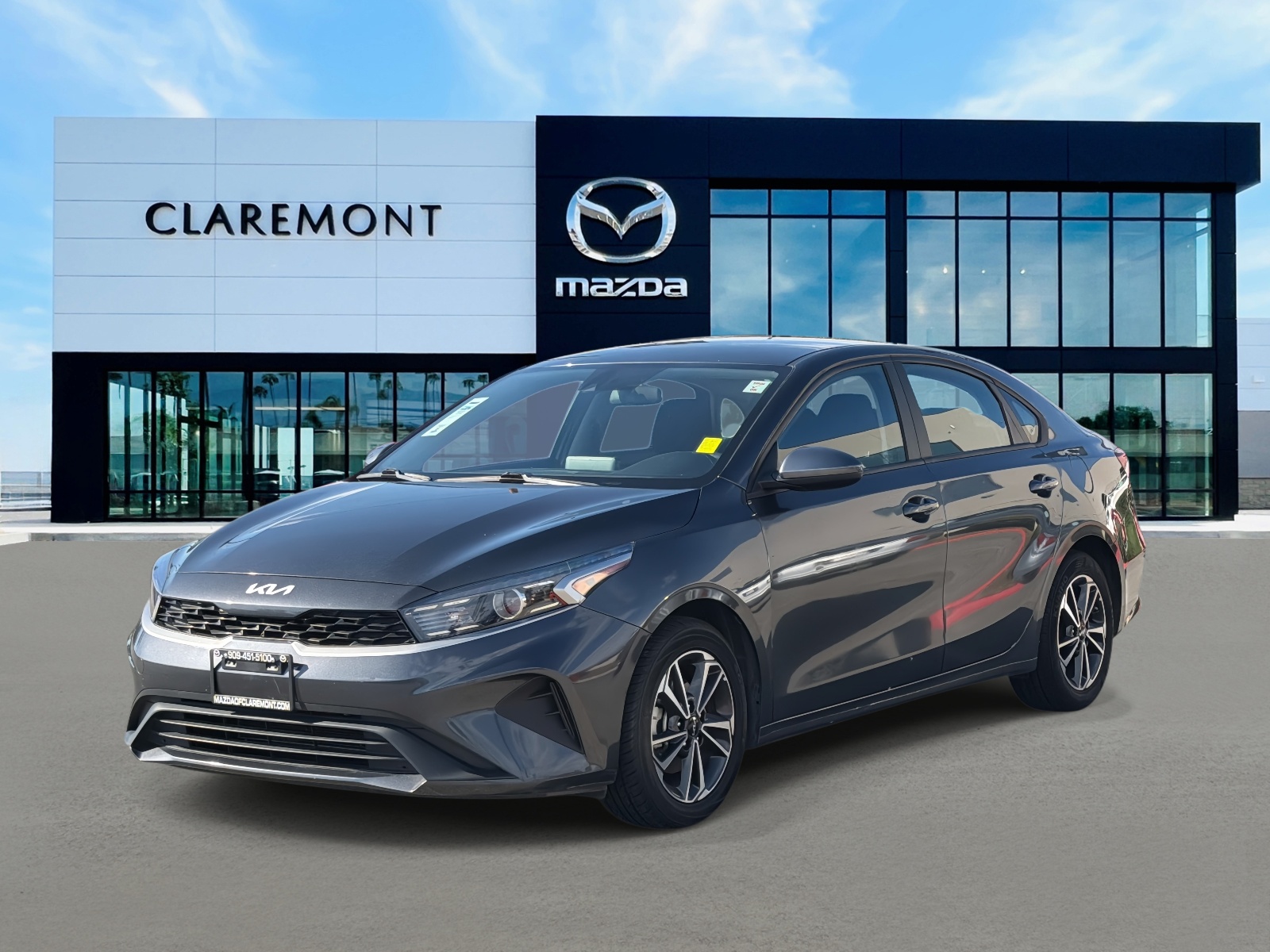 2023 Kia Forte LXS photo 2