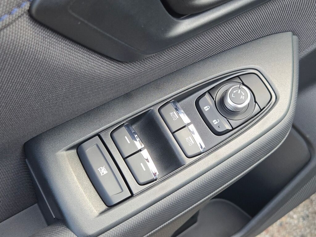 2025 Subaru Forester Premium photo 16