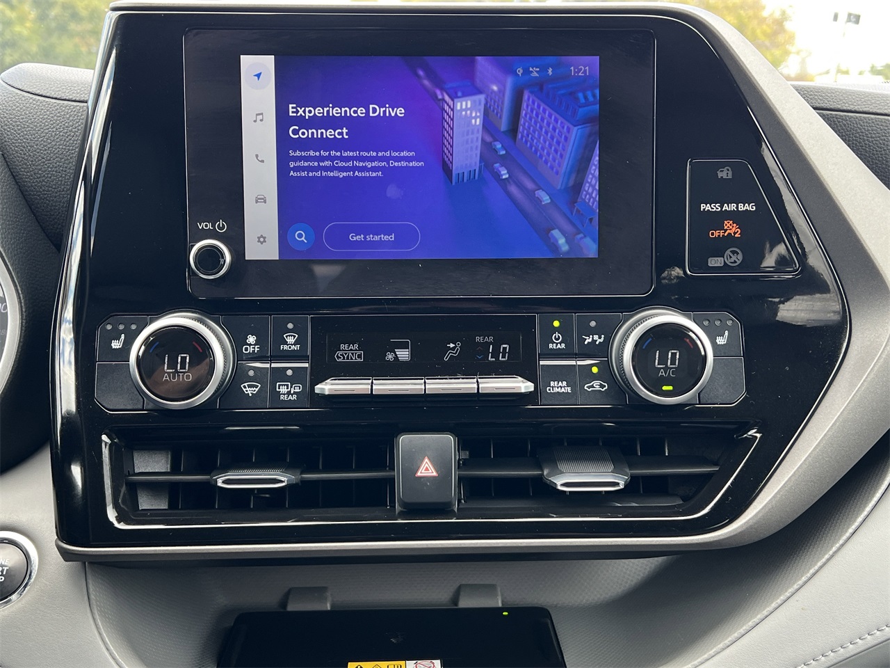 2023 Toyota Highlander XLE photo 4