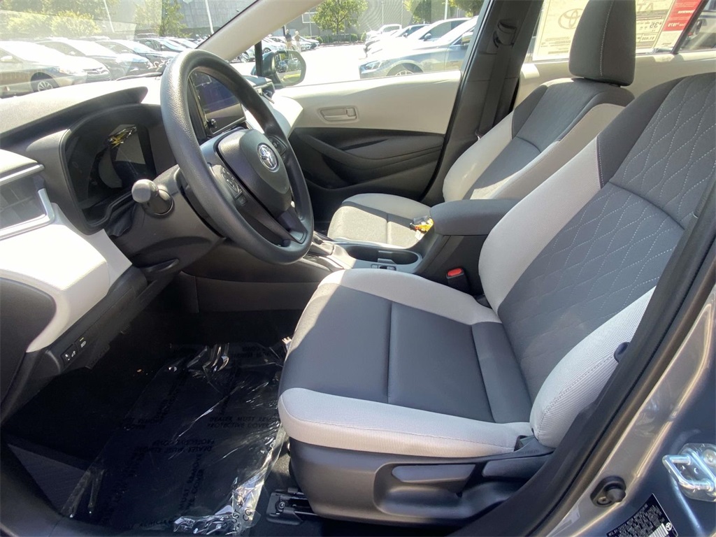 2026 Toyota Corolla LE photo 13