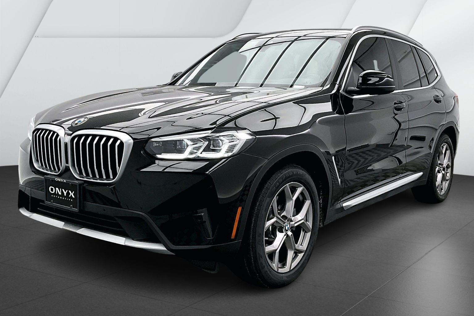 2022 BMW X3 30i's photo