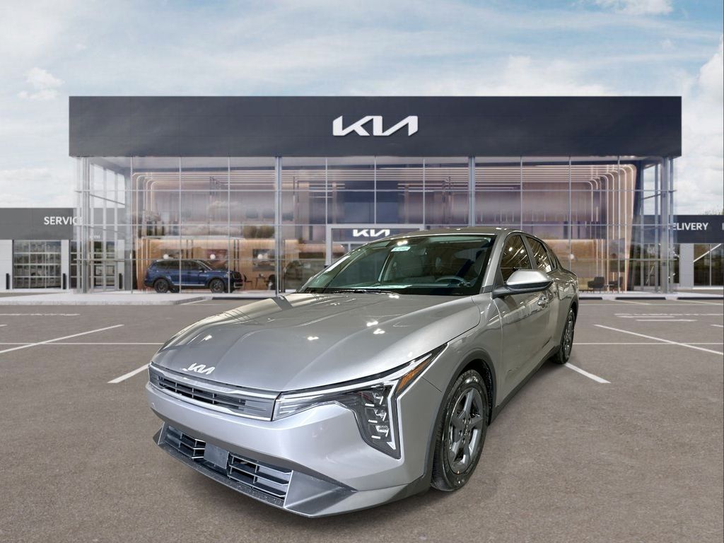 2025 Kia K4 LXS photo 4