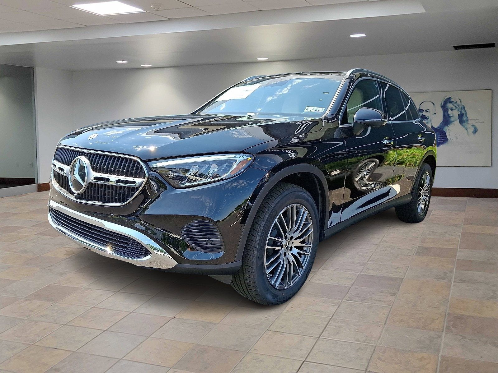 2026 Mercedes Benz GLC 300 4MATIC photo 3