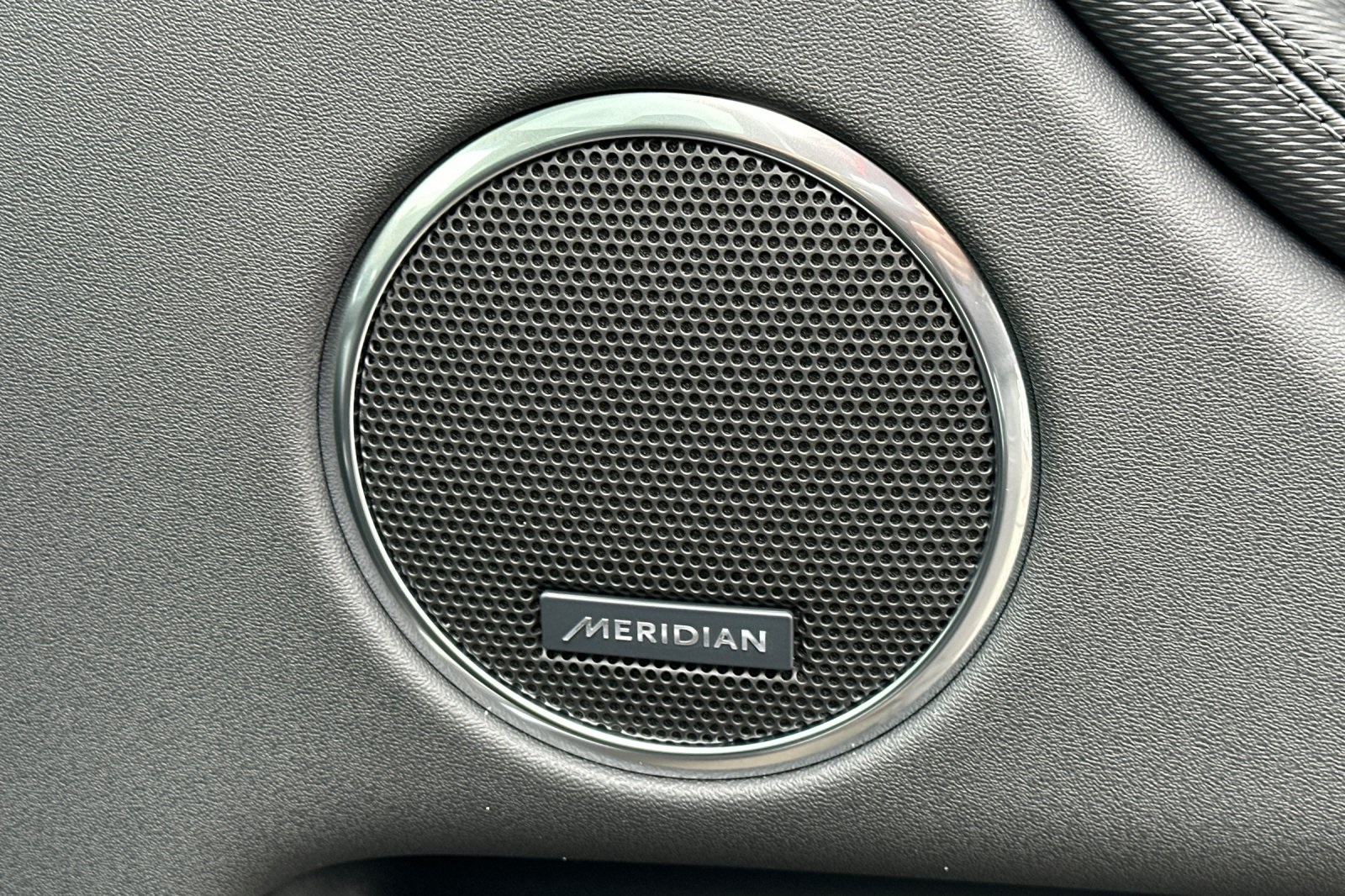 2025 Land Rover Discovery Sport Dynamic SE photo 20